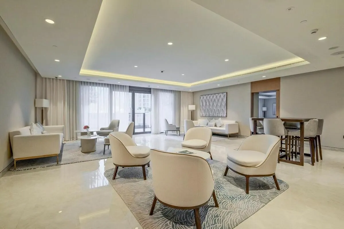 Luxurious 3-Bedroom Apartment In Downtown Near Burj Khalifa In Dubai Mall 0*,