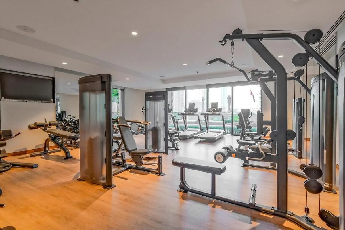 Luxurious 3-Bedroom Apartment In Downtown Near Burj Khalifa In Dubai Mall
