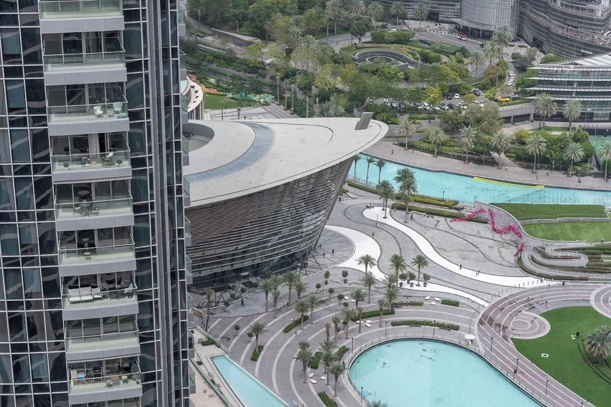 Luxurious 3-Bedroom Apartment In Downtown Near Burj Khalifa In Dubai Mall