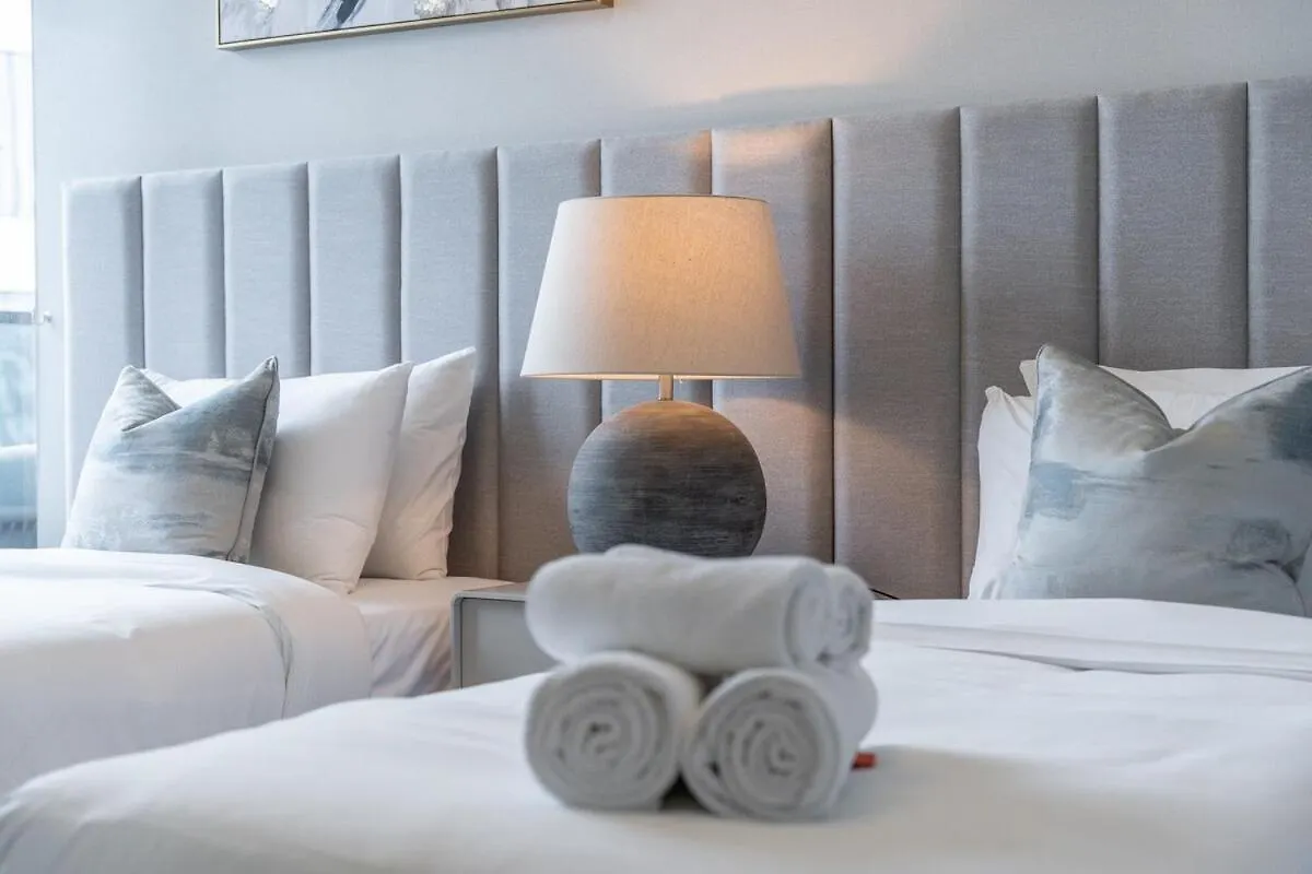 Luxurious 3-Bedroom Apartment In Downtown Near Burj Khalifa In Dubai Mall Emirados Árabes Unidos