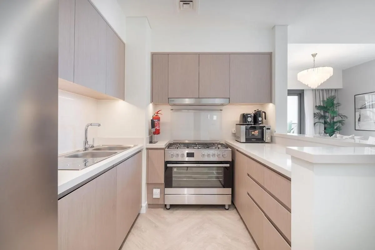 Luxurious 3-Bedroom Apartment In Downtown Near Burj Khalifa In Dubai Mall 0*,  United Arab Emirates