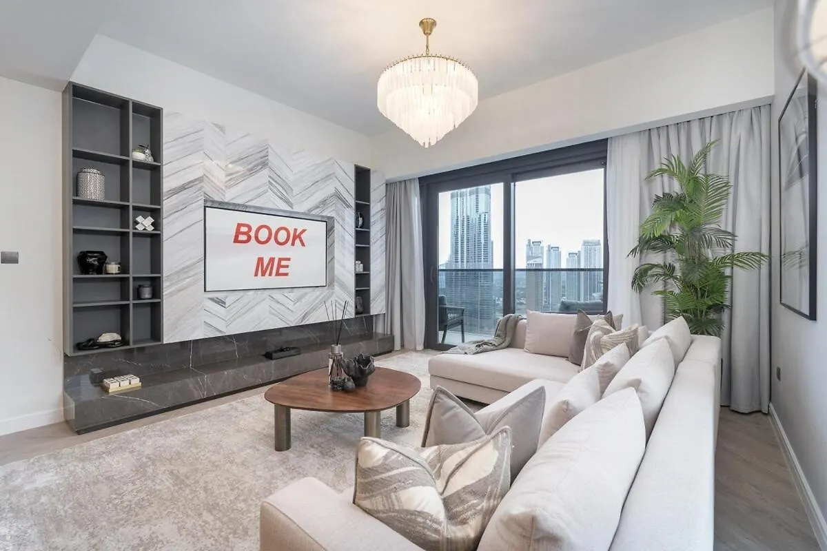 Luxurious 3-Bedroom Apartment In Downtown Near Burj Khalifa In Dubai Mall